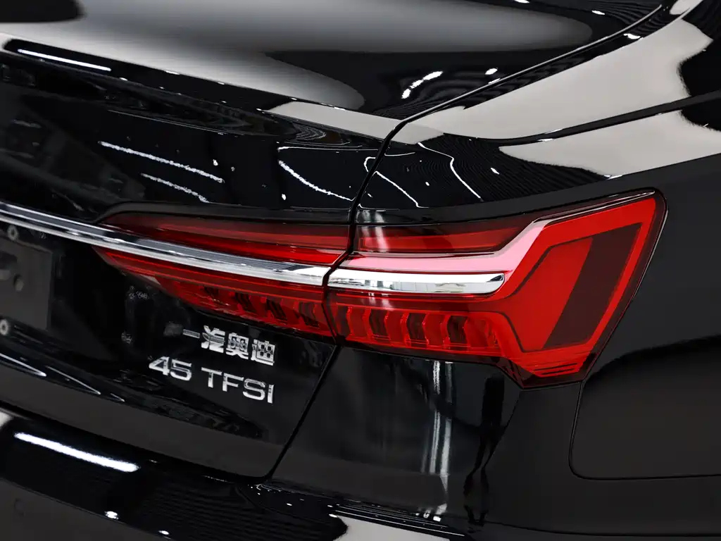 AUDI A6L 2021