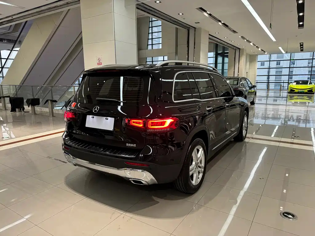 MERCEDES BENZ GLB 2021