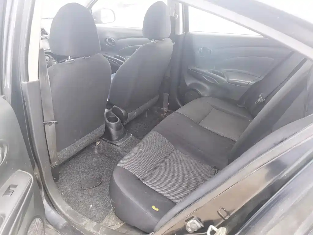 NISSAN SUNNY 2013