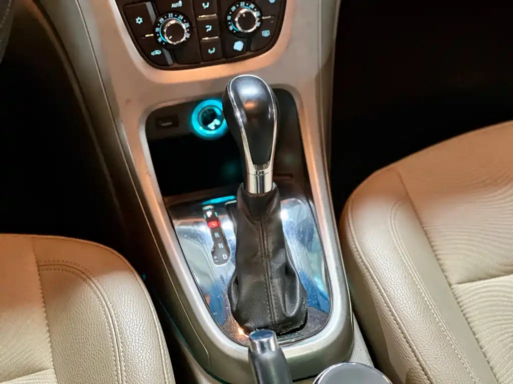 BUICK EXCELLE 2012