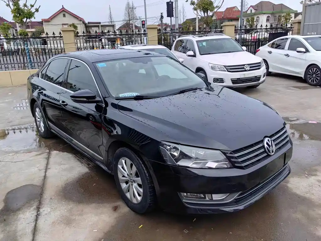 VOLKSWAGEN PASSAT 2014