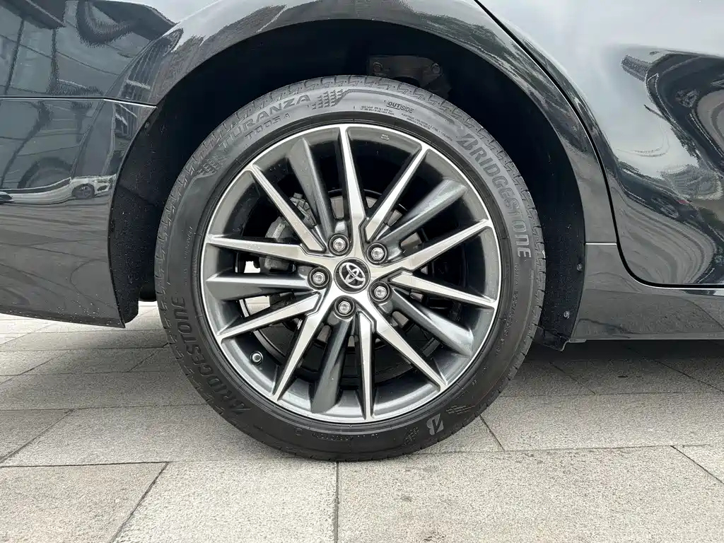 TOYOTA CAMRY 2021