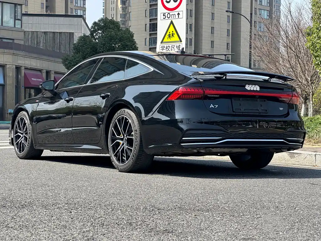AUDI A7 2021