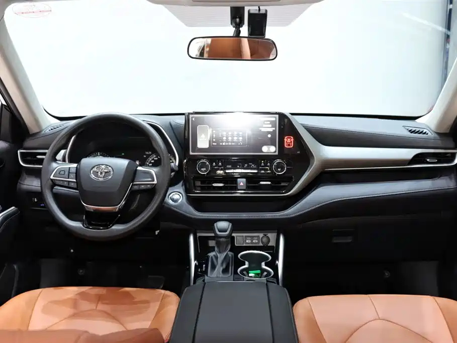 TOYOTA HIGHLANDER 2023