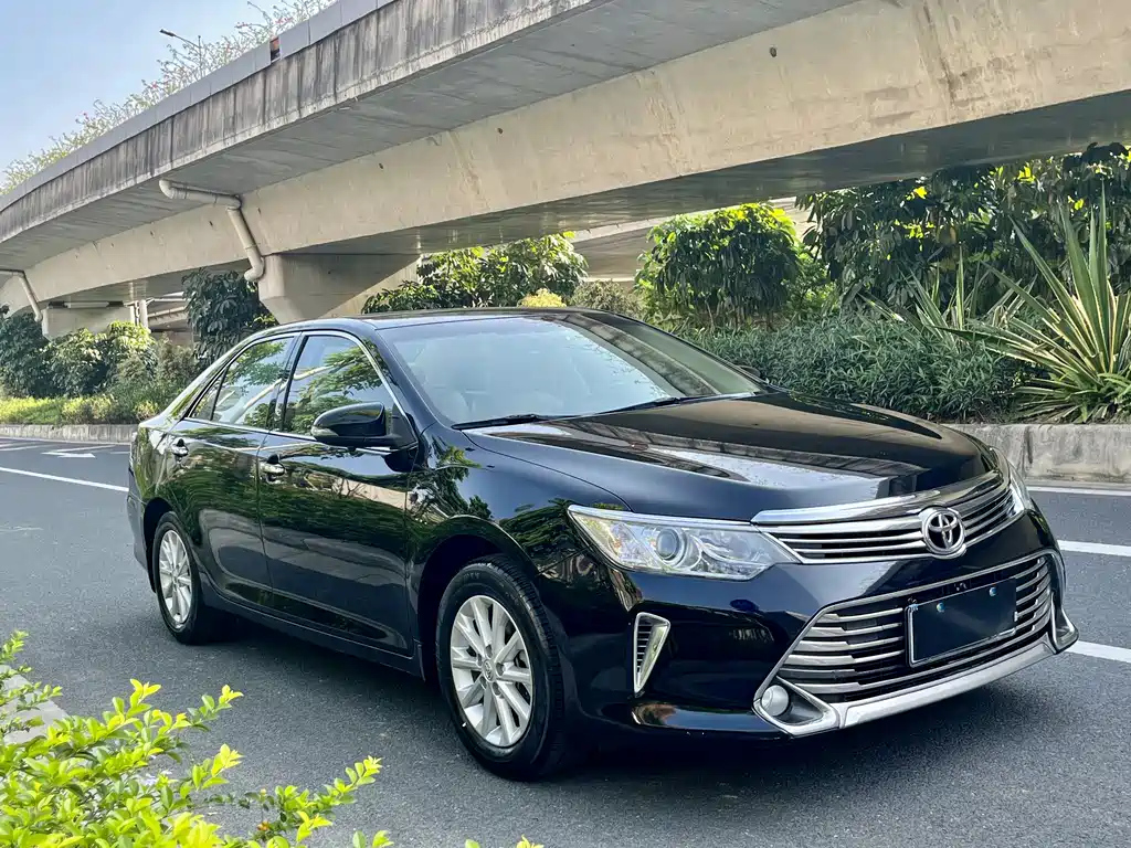 TOYOTA CAMRY 2016