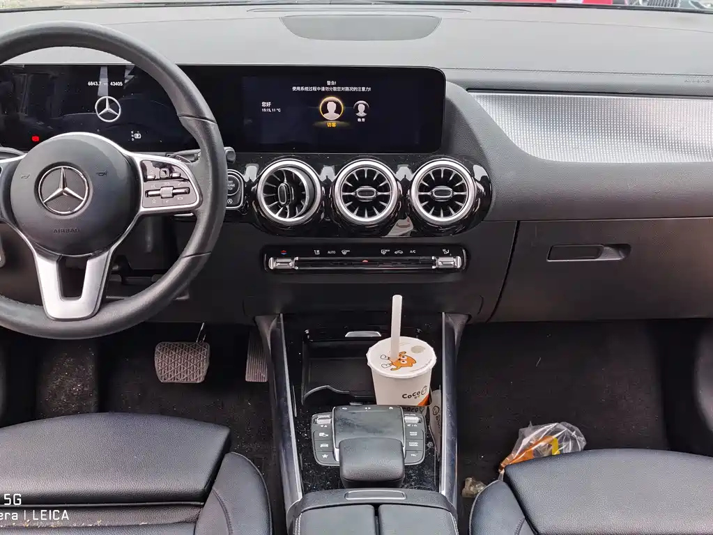MERCEDES BENZ GLA 2021