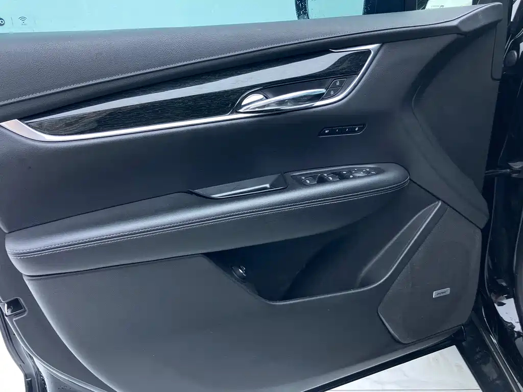 CADILLAC XT5 2020