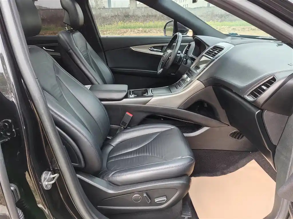 LINCOLN NAVIGATOR IMPORT 2019