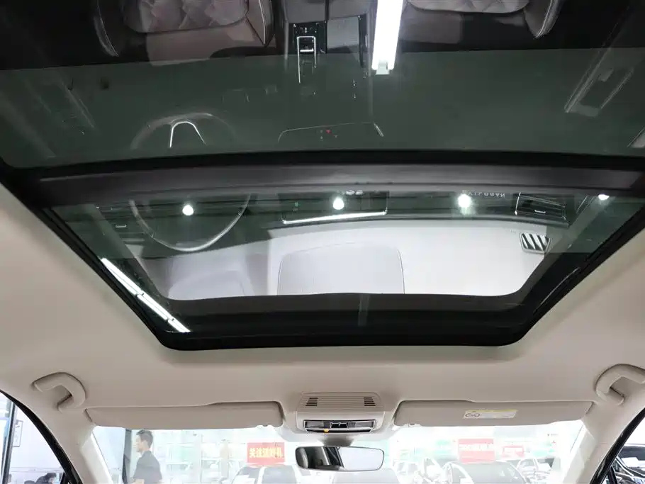 VOLKSWAGEN VILORAN 2022