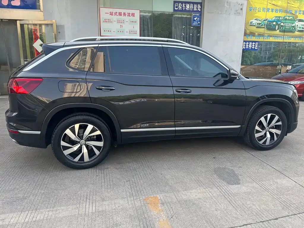 VOLKSWAGEN TAYRON 2020