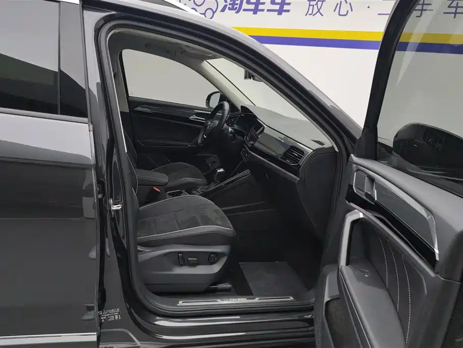 VOLKSWAGEN TAYRON 2020