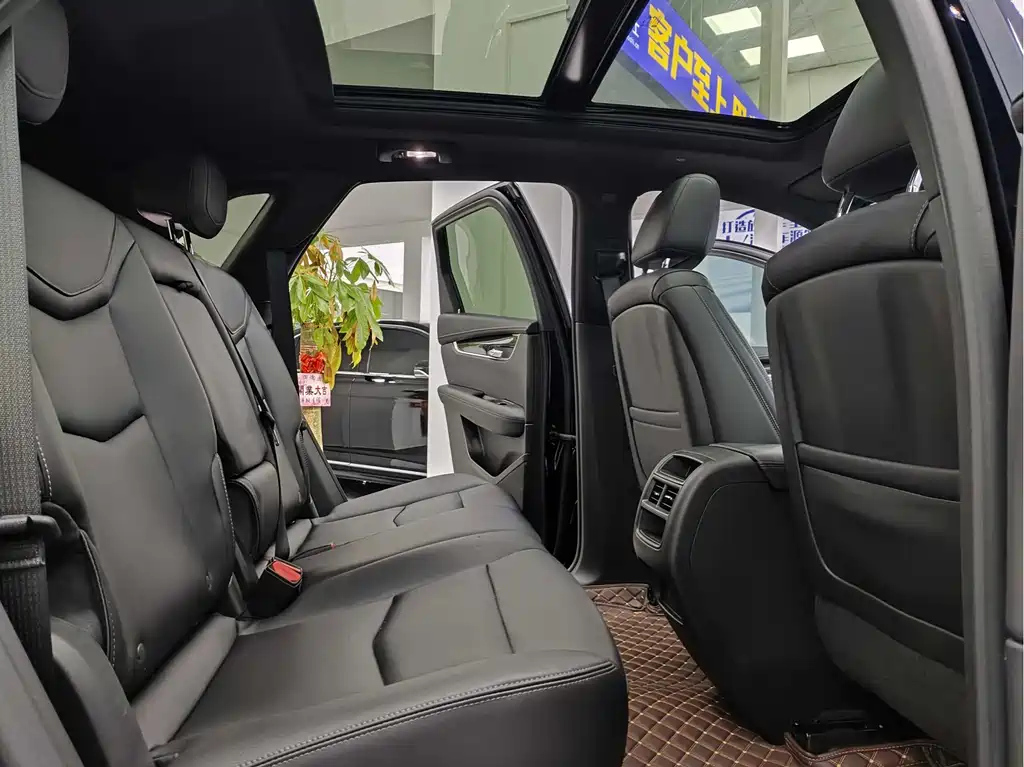 CADILLAC XT5 2021