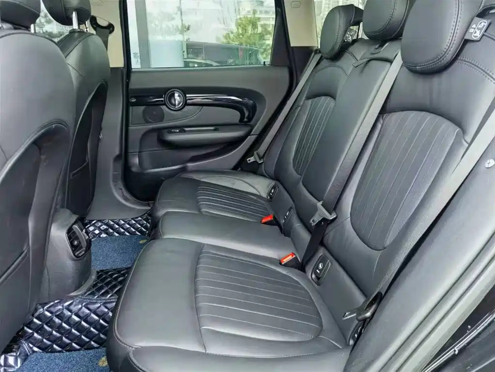 MINI CLUBMAN 2022