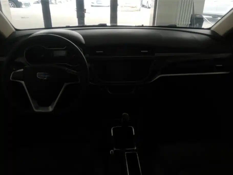 GEELY AUTO EMGRAND 2017