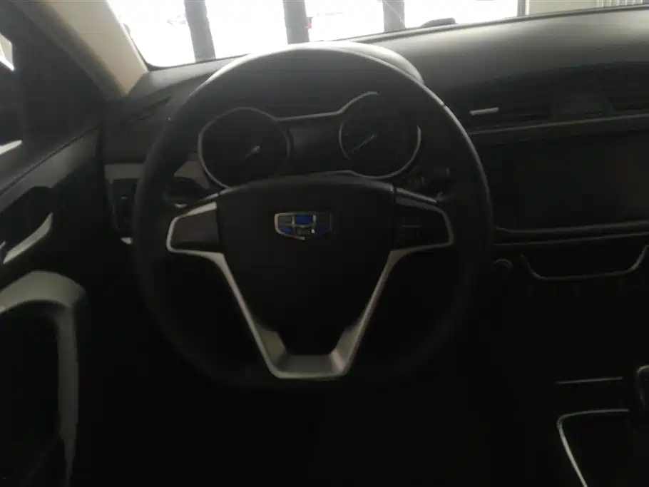 GEELY AUTO EMGRAND 2017