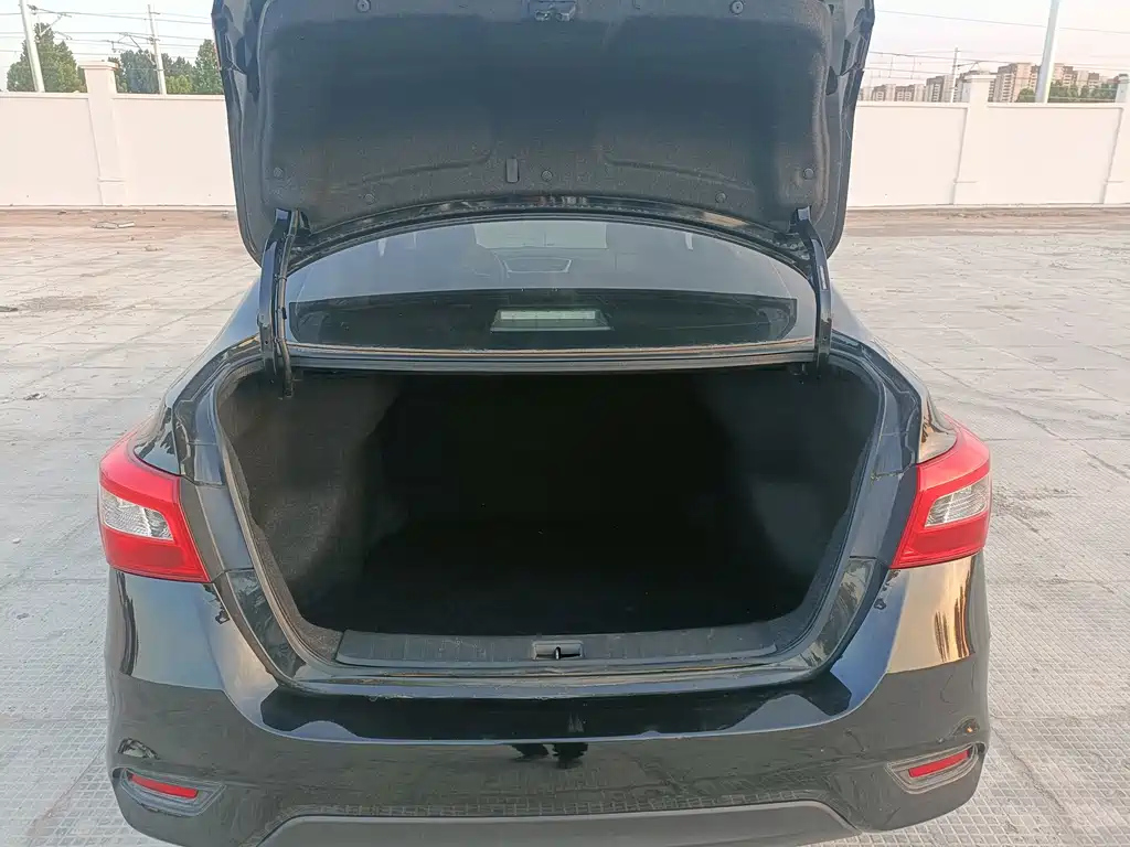 NISSAN SYLPHY 2022