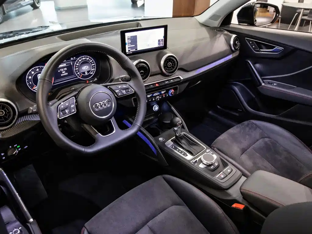AUDI Q2L 2021