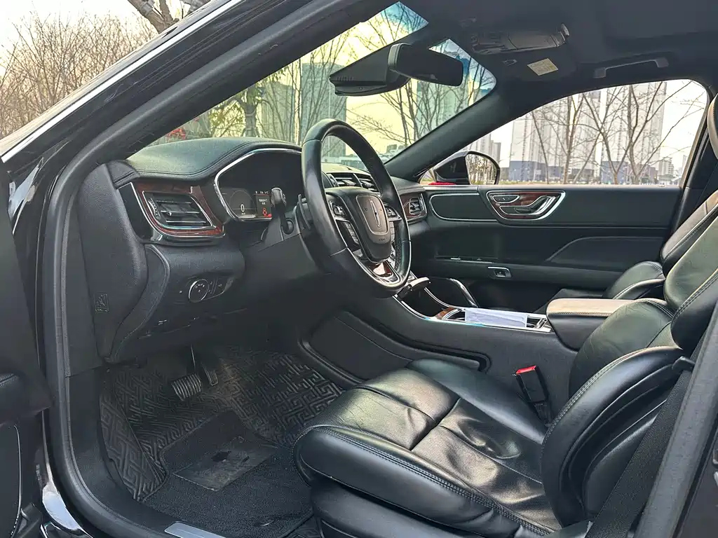 LINCOLN CONTINENTAL 2020
