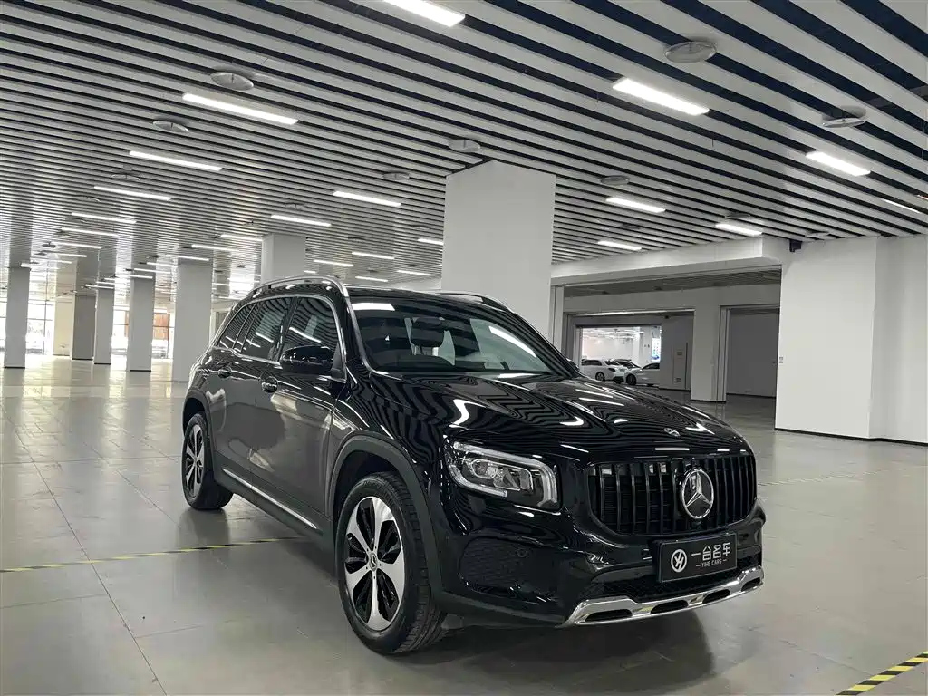 MERCEDES BENZ GLB 2021