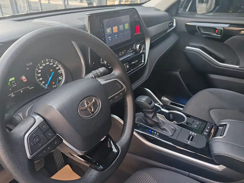 TOYOTA HIGHLANDER 2023