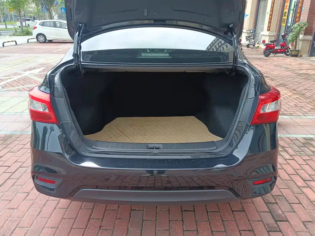 NISSAN SYLPHY 2022