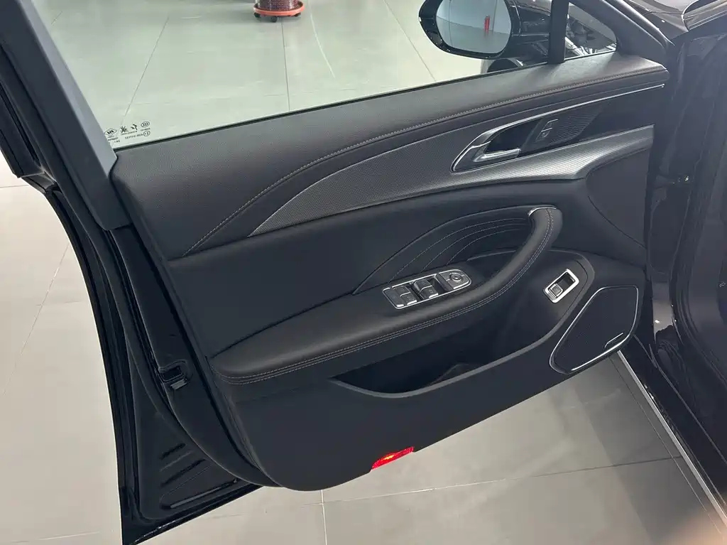 HONGQI H5 2024