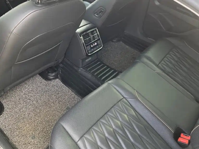 VOLKSWAGEN PASSAT 2019