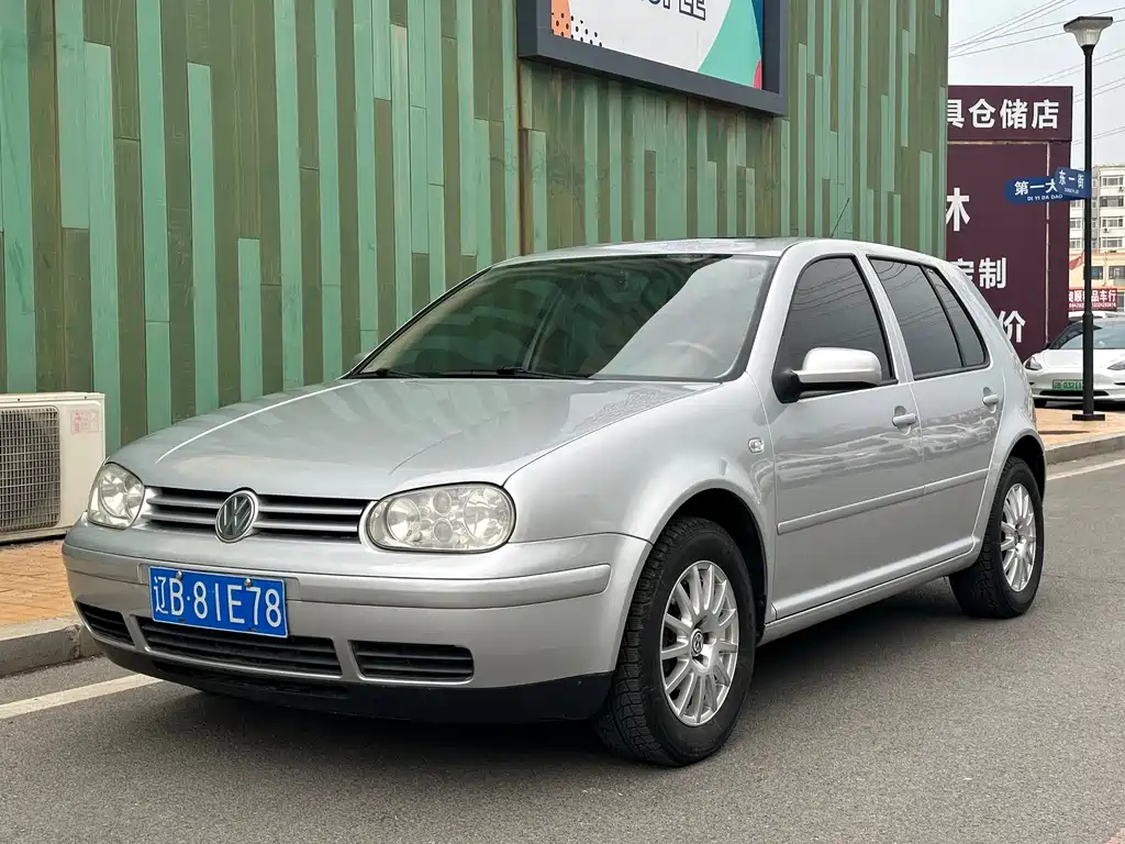 VOLKSWAGEN GOLF 2008