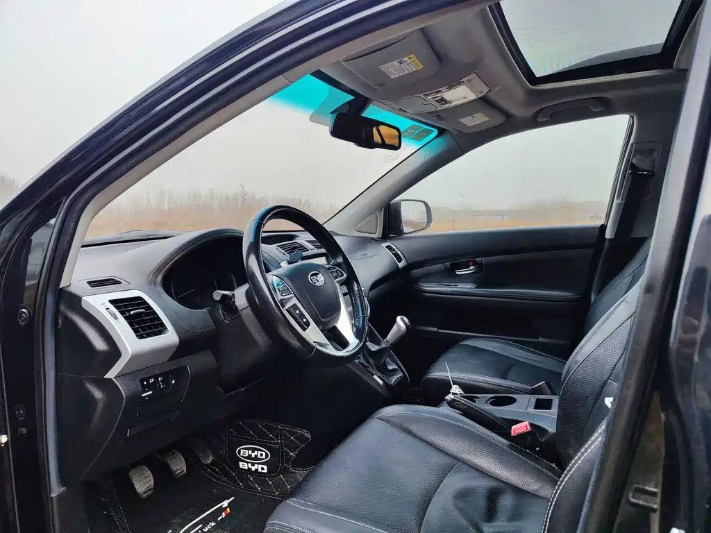 BYD S6 2015