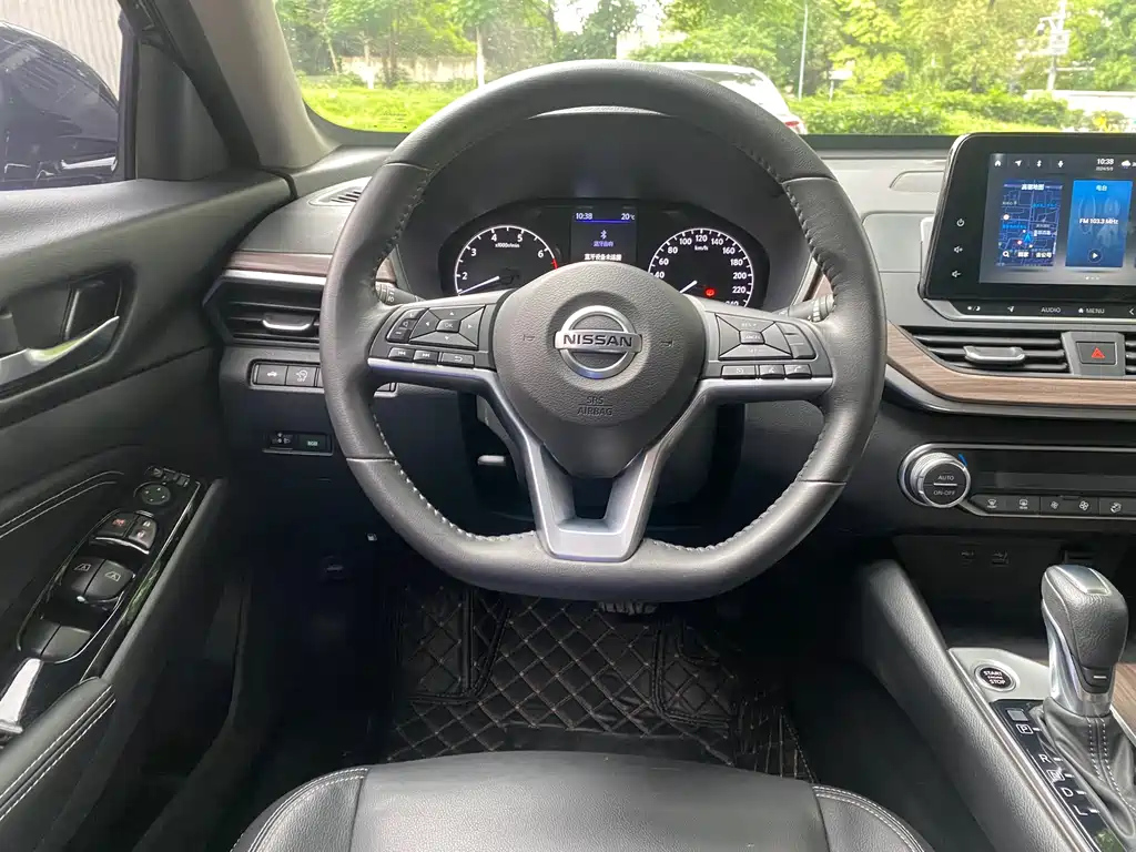 NISSAN TEANA 2022