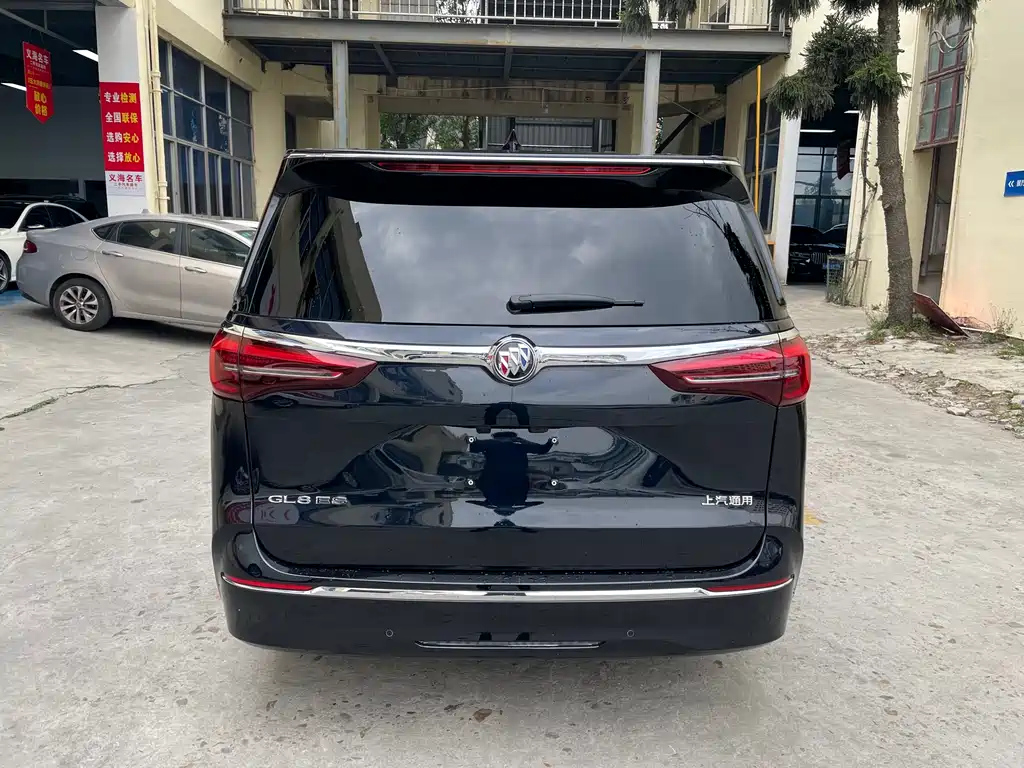 BUICK GL8 2023