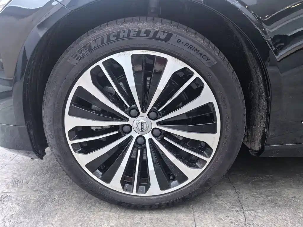 VOLVO S90 2022
