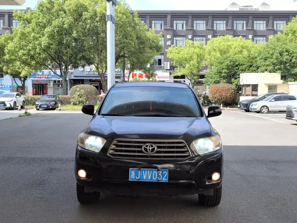 TOYOTA HIGHLANDER 2010