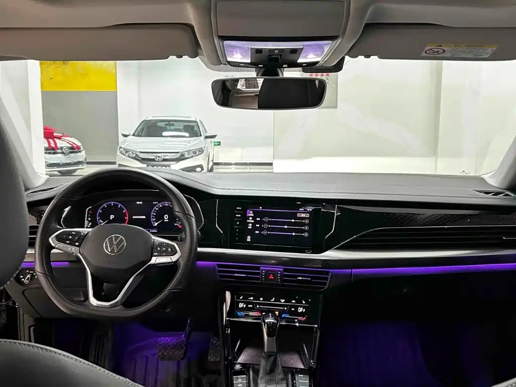 VOLKSWAGEN PASSAT 2021