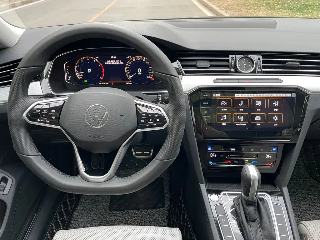VOLKSWAGEN MAGOTAN 2023