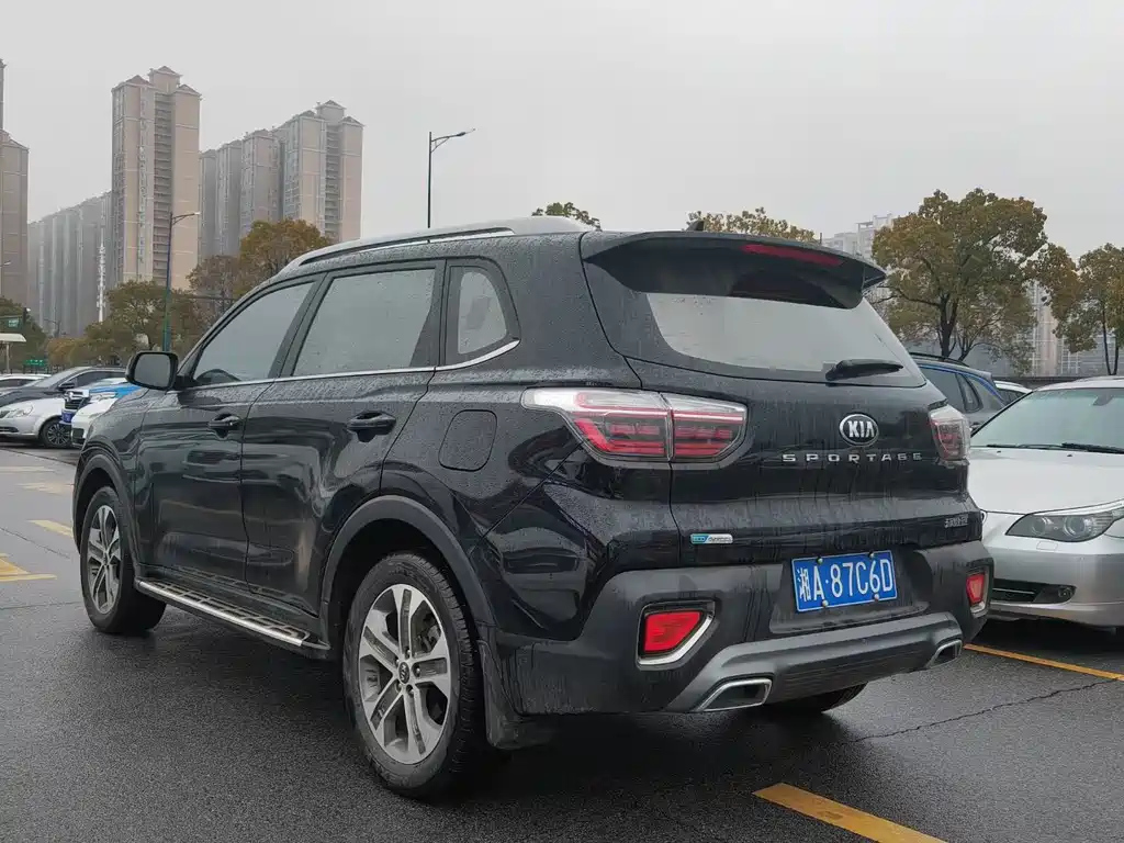 KIA SPORTAGE 2021