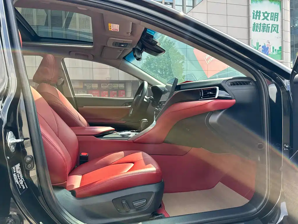 TOYOTA CAMRY 2021