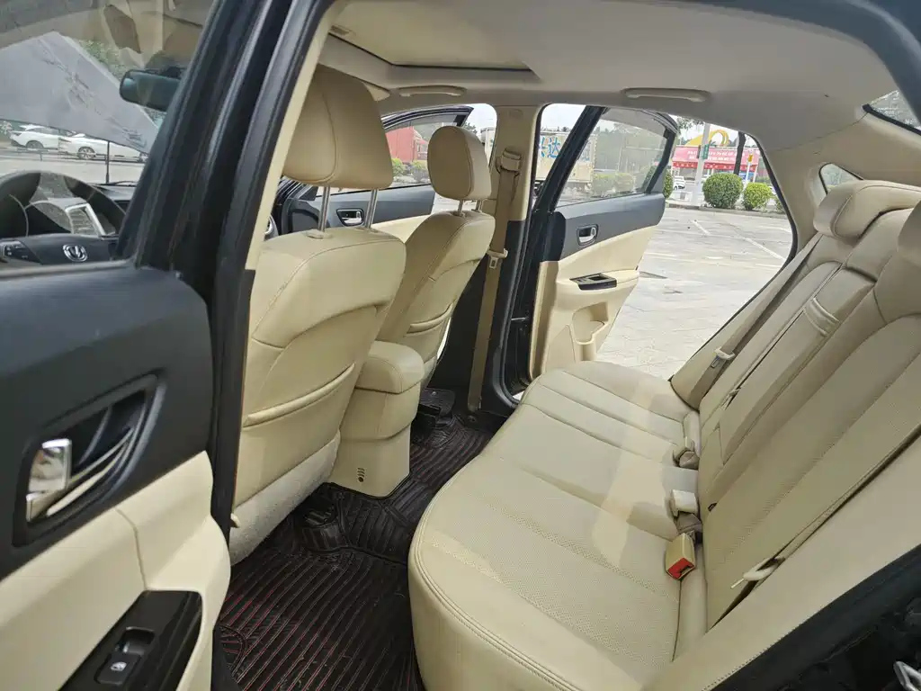 CHANGAN EADO 2016