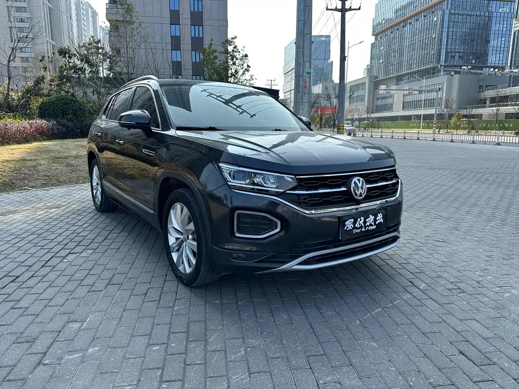 VOLKSWAGEN TAYRON 2020