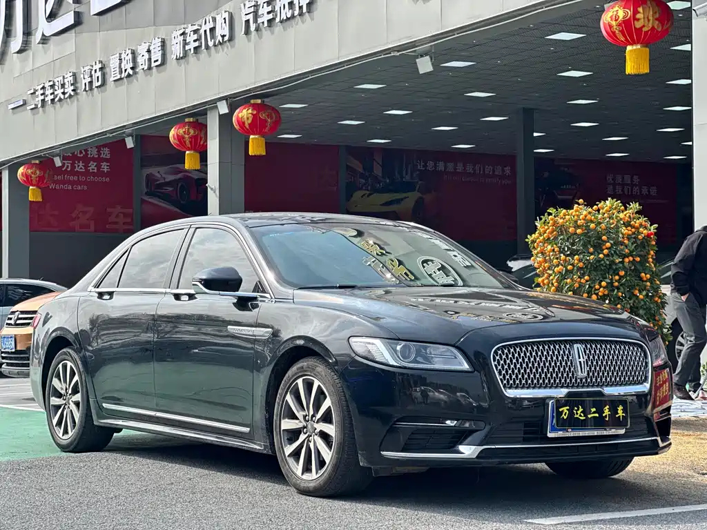 LINCOLN CONTINENTAL 2018