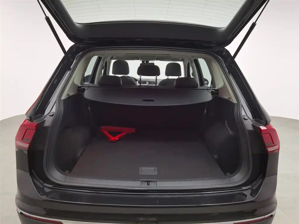 VOLKSWAGEN TIGUAN L 2020