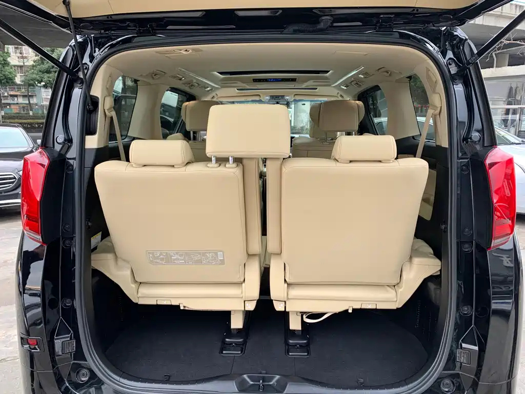 TOYOTA ALPHARD 2019