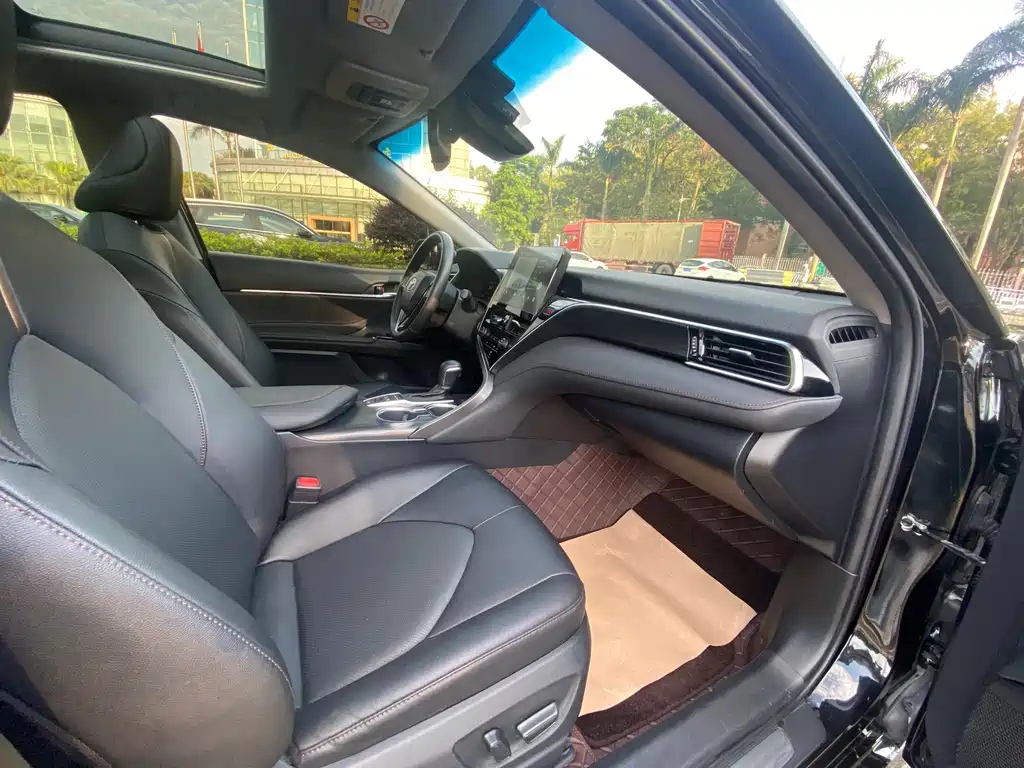 TOYOTA CAMRY 2021