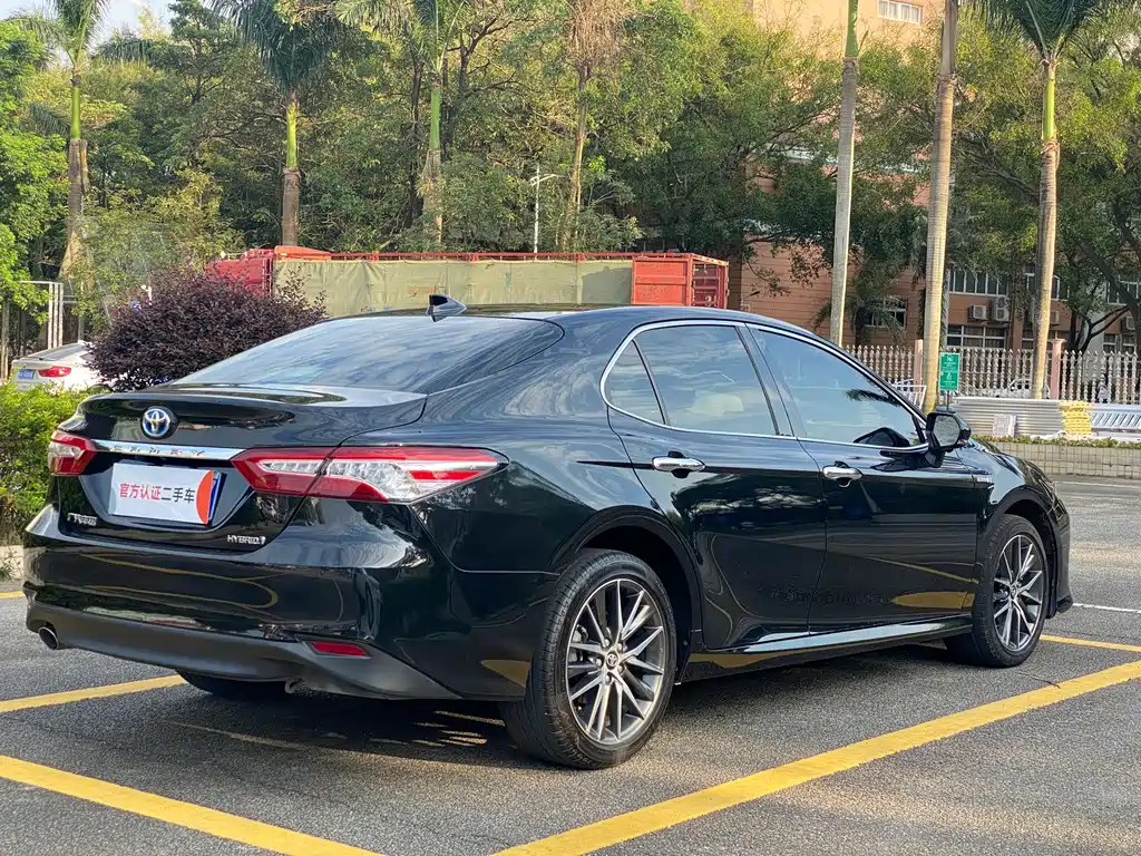 TOYOTA CAMRY 2021