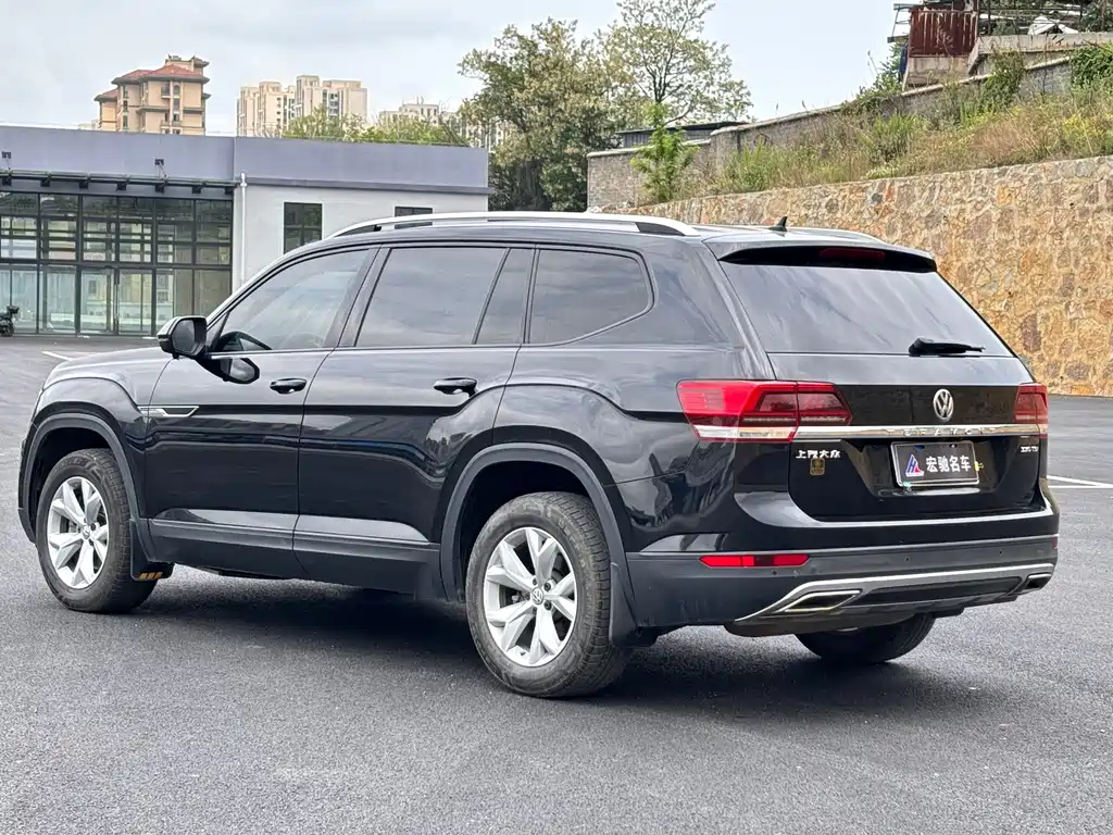 VOLKSWAGEN TOURAN 2021