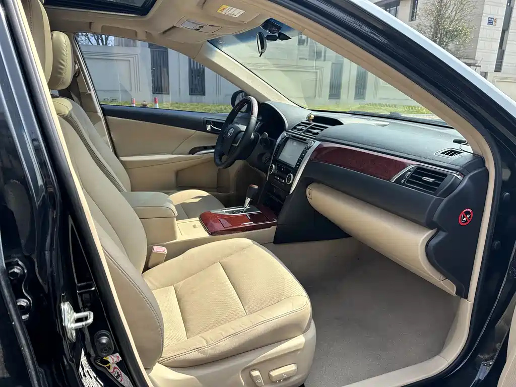 TOYOTA CAMRY 2014