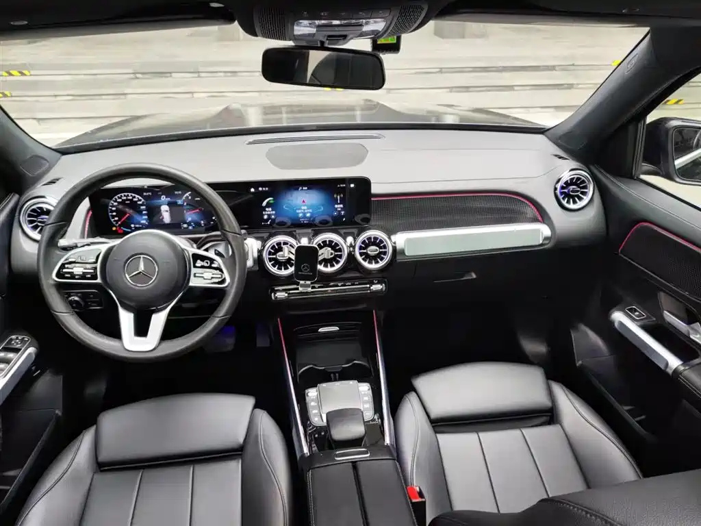 MERCEDES BENZ GLB 2021