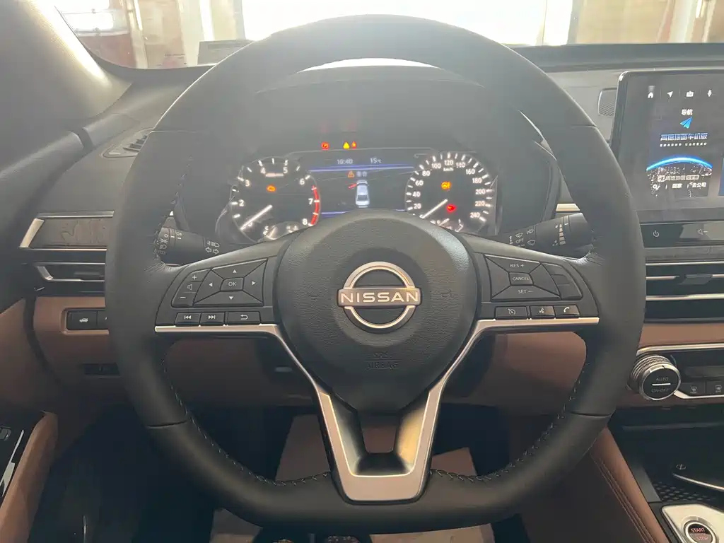 NISSAN TEANA 2024