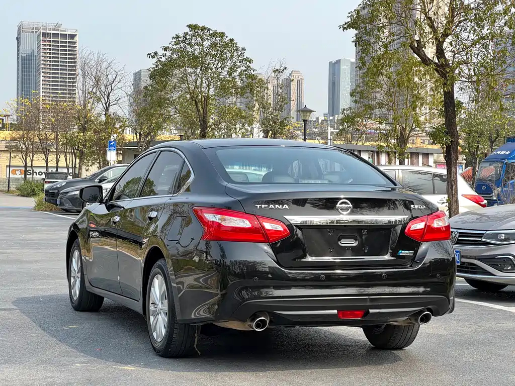 NISSAN TEANA 2018