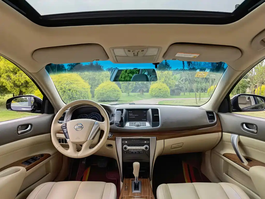 NISSAN TEANA 2012